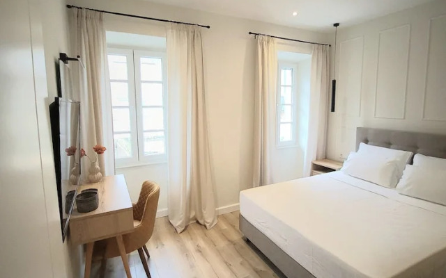 Lorenzo Mavili Suite