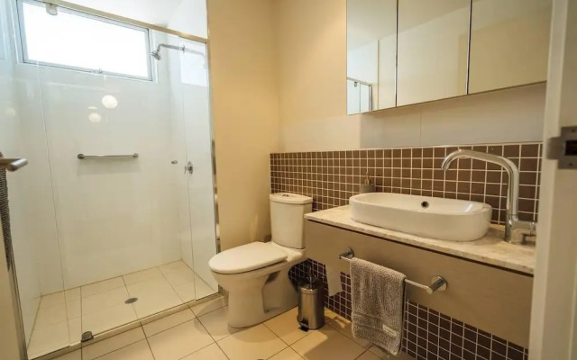 The Cove @ New Port-Pool - Spa - Sauna - Gym & More