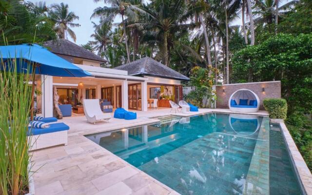 Villa Balinese Luxurious Elegance