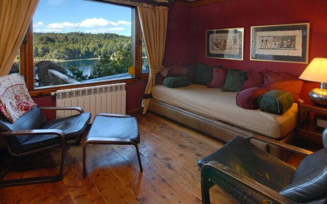 Magnificent Home with Lake Vistas H14