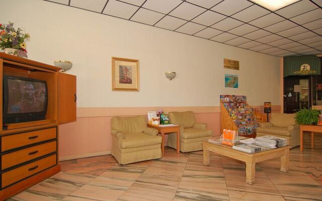 Howard Johnson Inn Tampa Ybor City