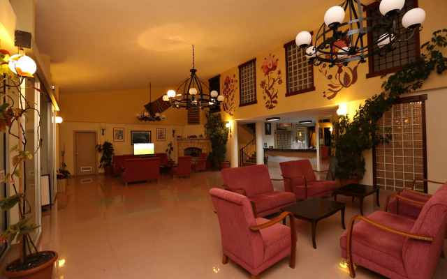 Mavruka Hotel