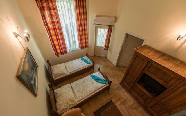 Pater Apartments and Rooms