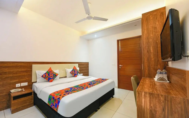 Fabhotel Silver Oak Bnb