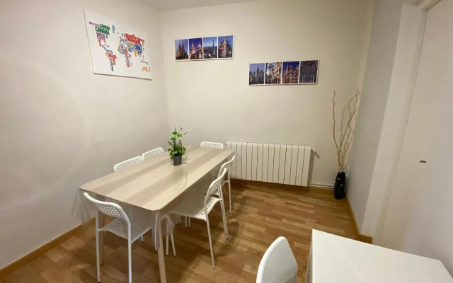 Comfortable renovated flat, WiFi!