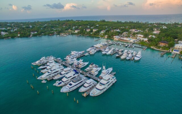 Romora Bay Resort & Marina