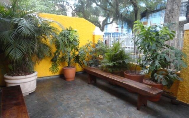 Samba Green Hostel