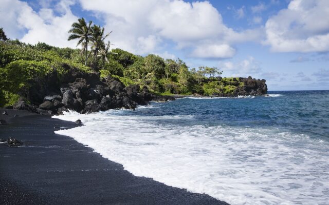 Royal Kahana 618 by RedAwning