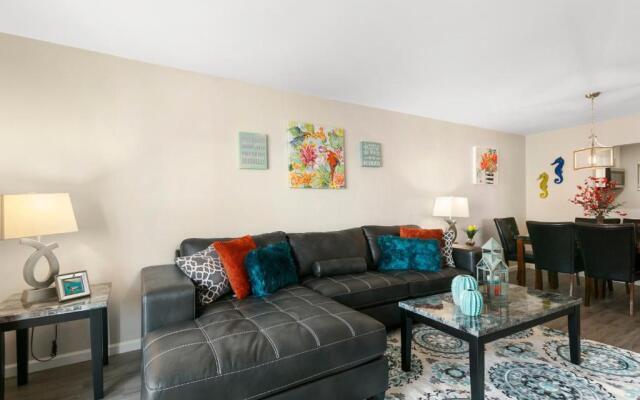 2 Bedroom 2 Bath With Patio On 11th Collins ave