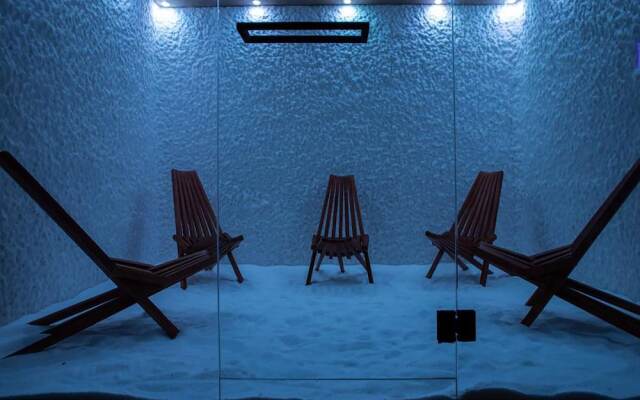 Life Gallery Hotel