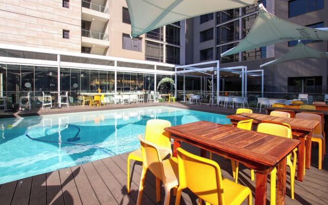 Sandton Smart Apartment Thirty-One