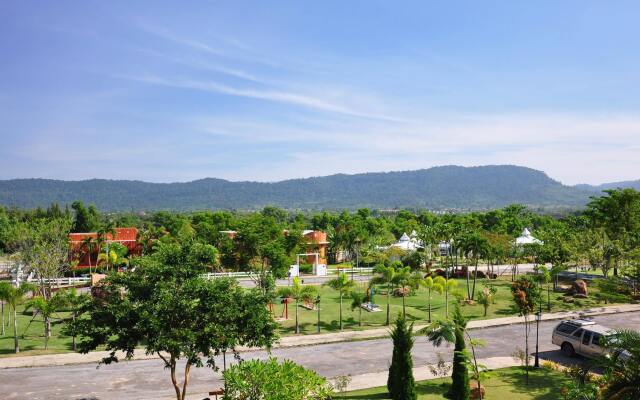 Im Poo Hill Resort
