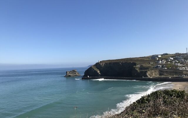 Cliff House Bed and Breakfast