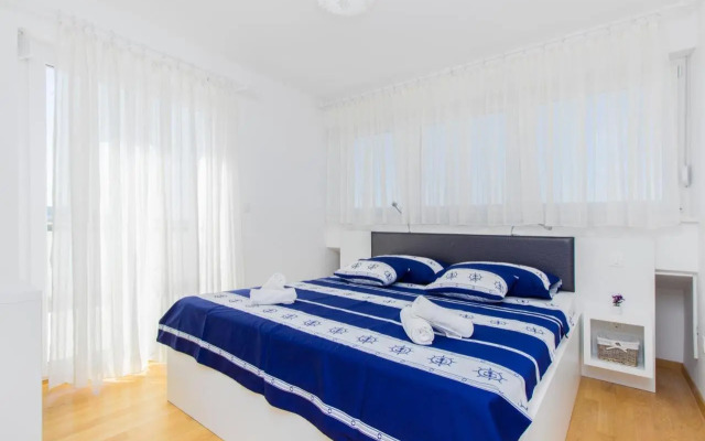 Apartment Royal II