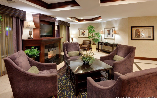 Holiday Inn Express Tower Center by IHG
