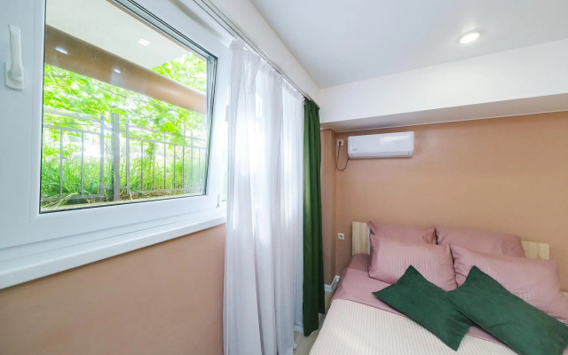 Apartments on Tsvetochnaya street 15/21