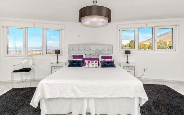 Solaga - Villa Media Luna