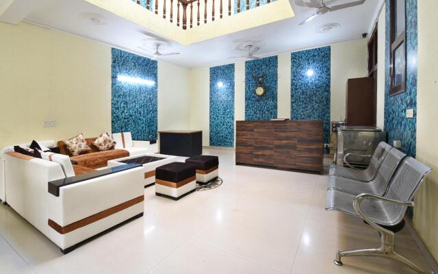 OYO 10747 Perfect Party Inn