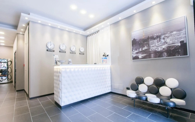 Fly Boutique Hotel