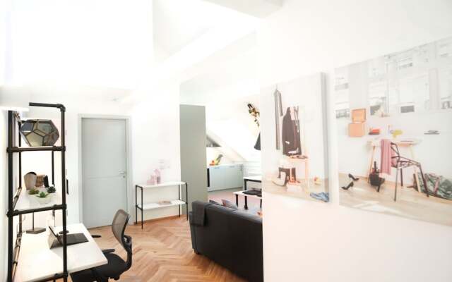Nest -  Müllerstrasse