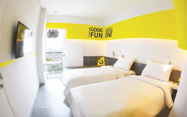 YELLO Hotel Jemursari Surabaya