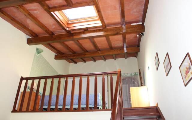 Loft Angela Charming Aptmnt in Pietrasanta Center
