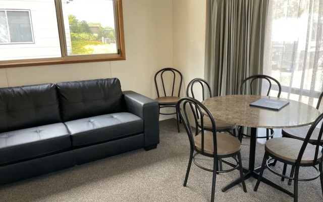 Acacia Caravan Park