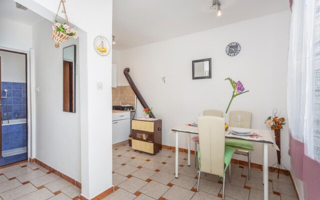 Amazing Apartment in Gabonjin With 1 Bedrooms and Wifi