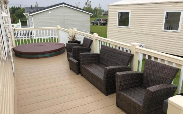 4 bedroom 10 berth caravan tattershal lakes
