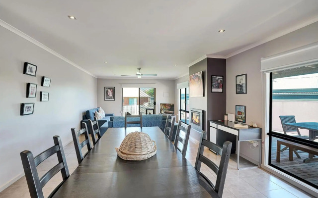 Birdland - Bold, unique and modern