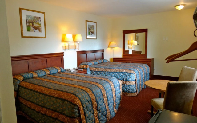 Whispering Pines Motel