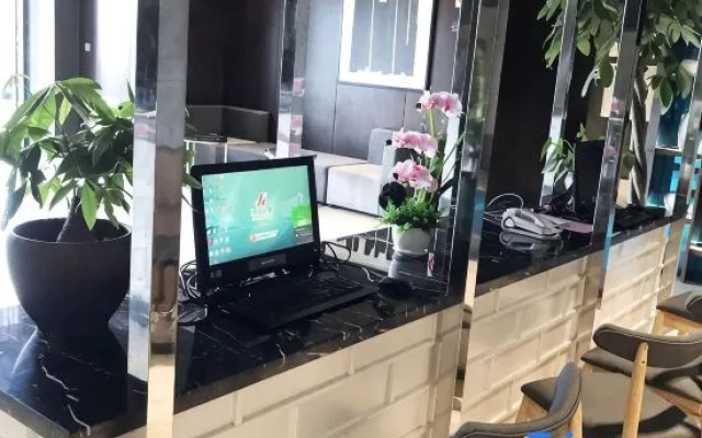 Jinjiang Inn Select Shanghai Yanghang Baoyang Road – People – Shanghai