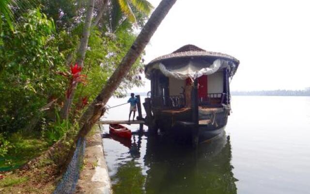 Ashtamudi Villas