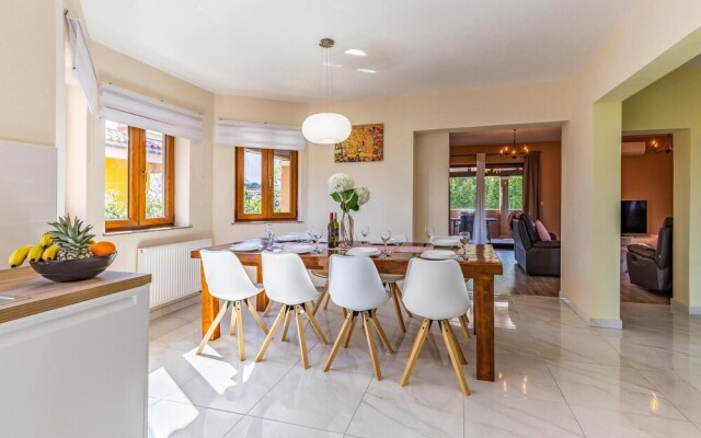 Awesome Apartment in Pula With Wifi and 5 Bedrooms