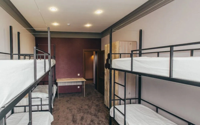 Karlson - Hostel