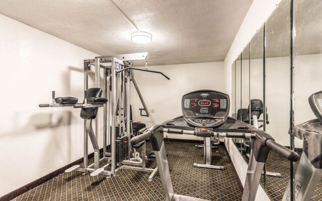 Colby Inn and Suites