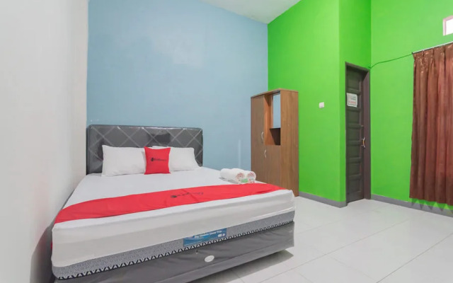 RedDoorz Syariah near Jalan Jakarta Samarinda