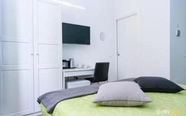 Lia Rooms