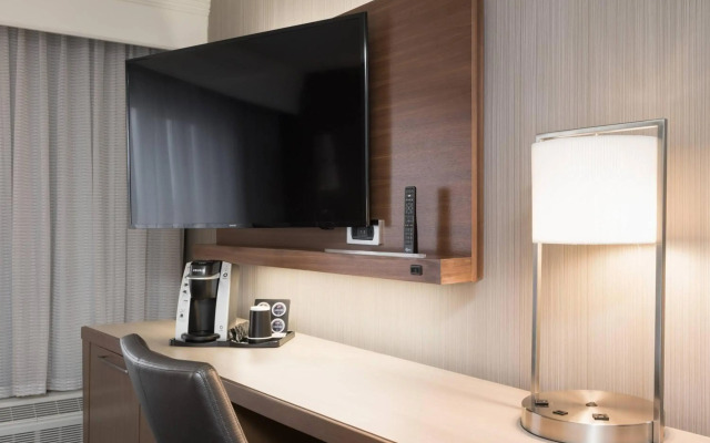 Courtyard by Marriott Toronto Vaughan