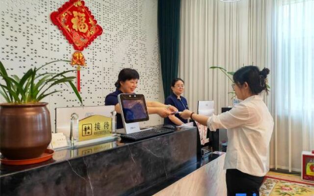 Sheyang Yingbin Hotel
