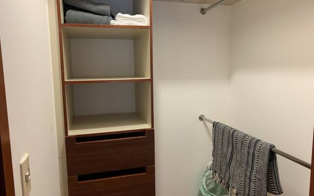 Cozy & Stylish 1 BR Apt W/Parking @CapitaliaLiving -103
