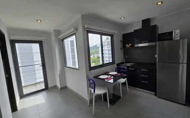 Sleek Corner 1 Bed Apt T1-607