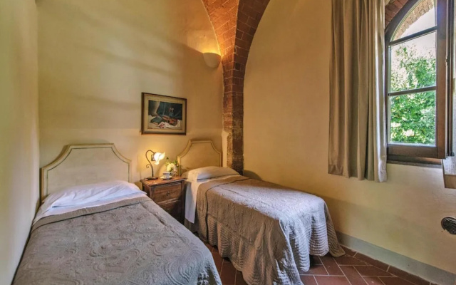 Apartment in Santo Pietro Belvedere With Pool-formerly TUI Ferienhaus