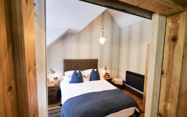 Padstow Escapes - Pajar Luxury Penthouse Apartment