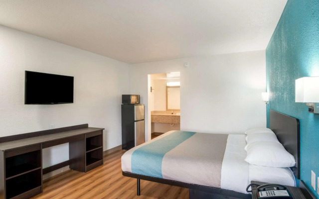 Motel 6 Lexington, KY - Airport