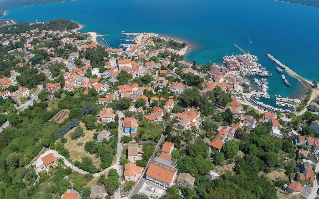 Nice Apartment in Veli Losinj With 1 Bedrooms and Wifi