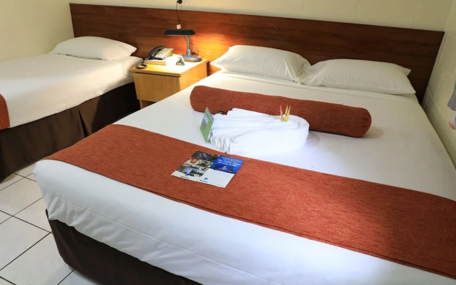 Huon Gulf Hotel & Apartments