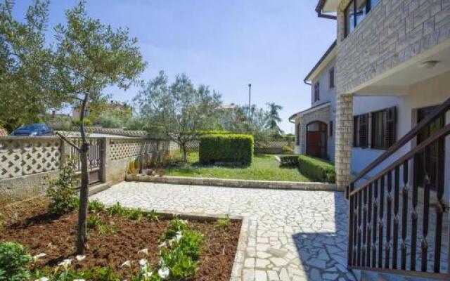 Apartment Luciana 225