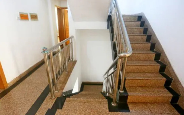 Huayuan Homestay (Huangshang Scenic Area South Gate)