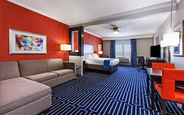 Holiday Inn Express & Suites Houston East, by IHG